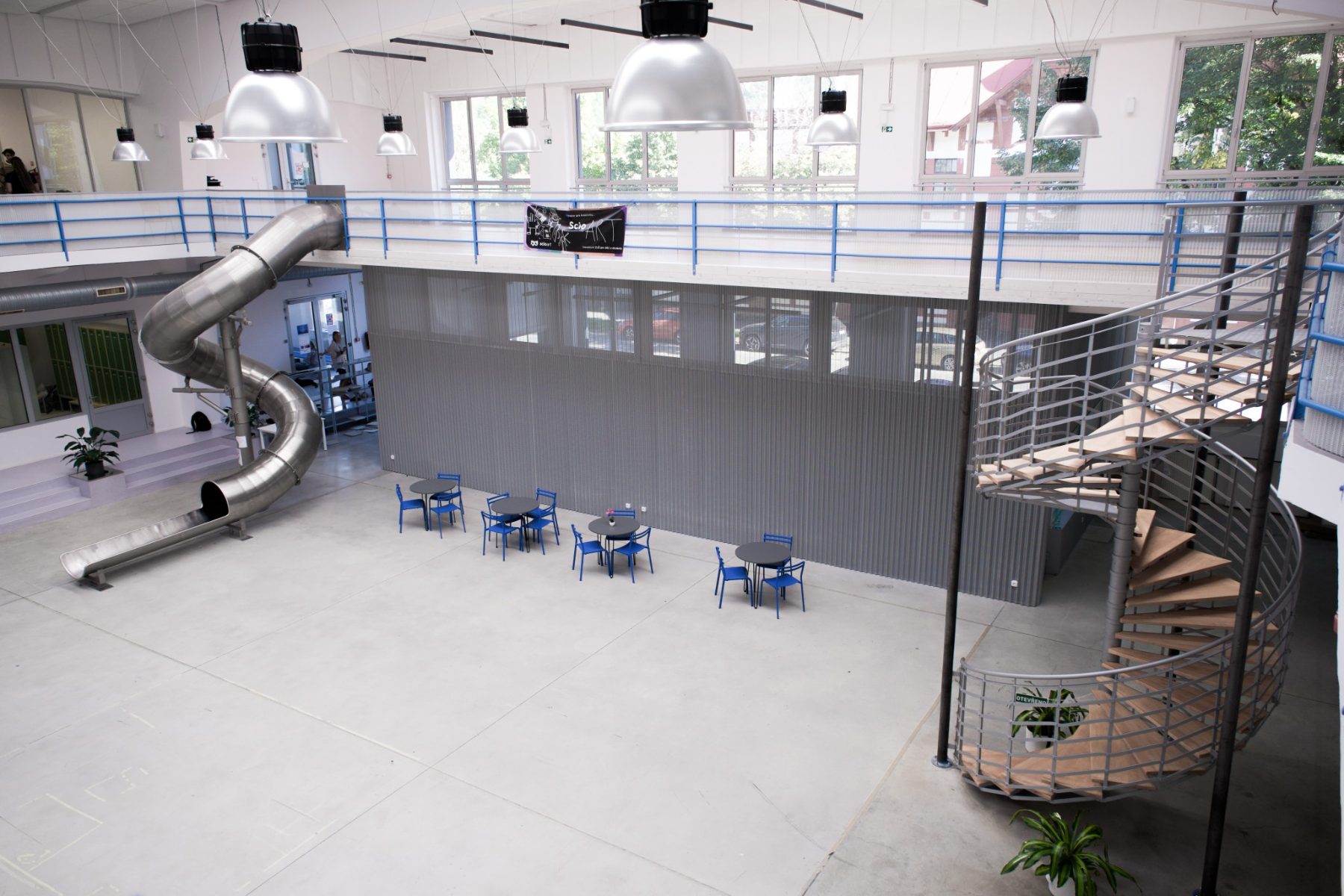 Atrium ScioStřední Praha Holešovice se skluzavkou