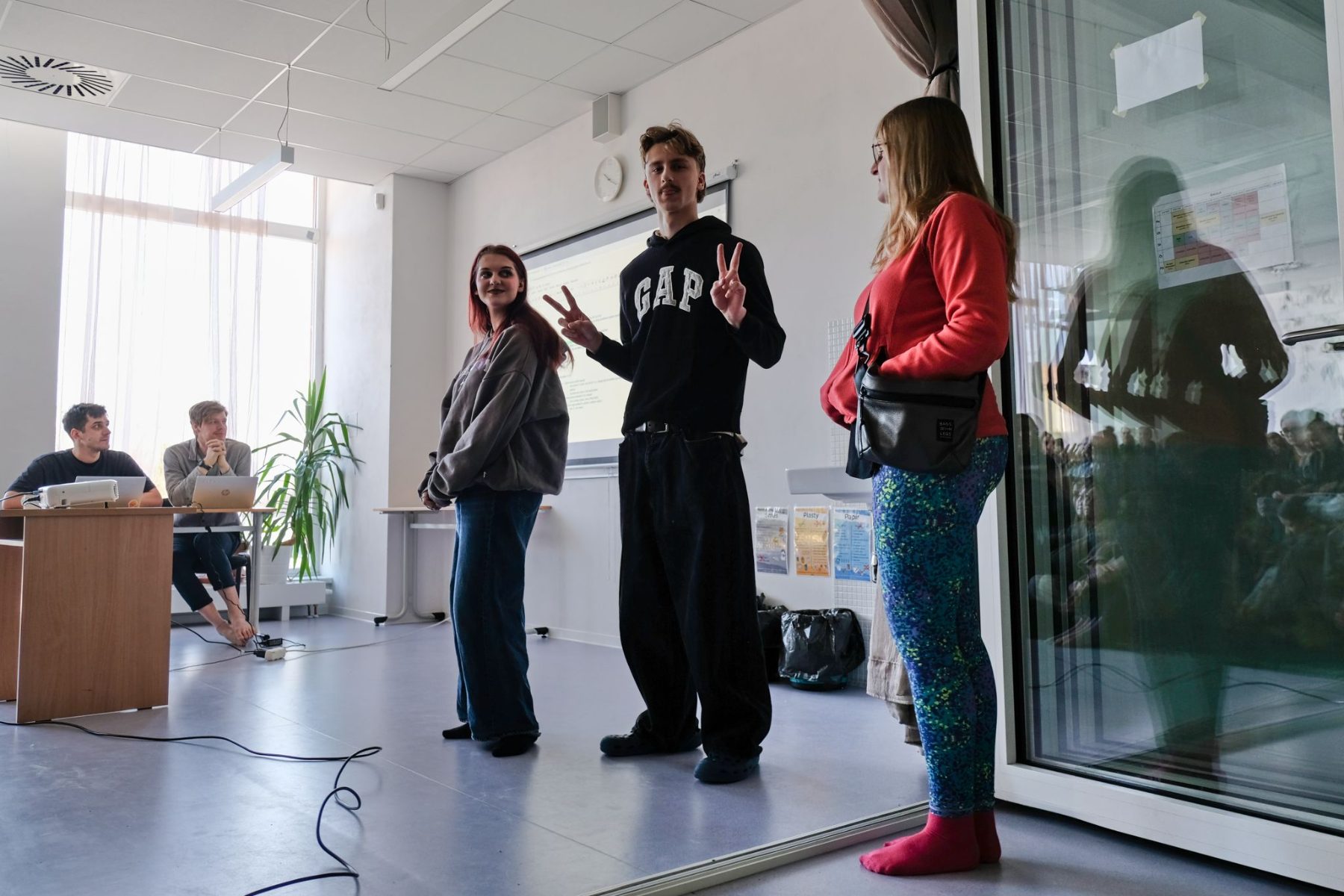 Studenti ScioStřední prezentují před třídou